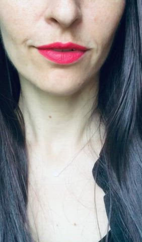 ?? βRelentlessly Redβ by MAC. Do you like it? ?β€οΈ