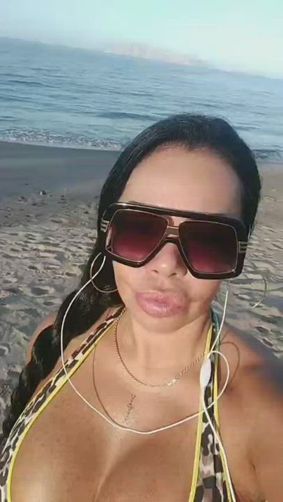 Big Tits Busty Mature clip