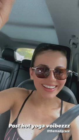 Cleavage Natural Tits Victoria Justice clip