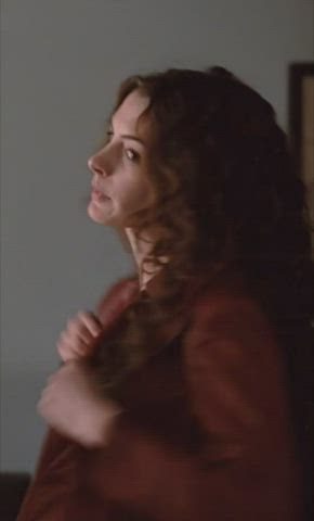 anne hathaway celebrity strip clip