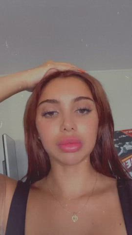 Julia Lips Redhead clip