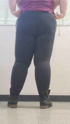 It was at this moment I discovered that these leggings are NOT squat proof