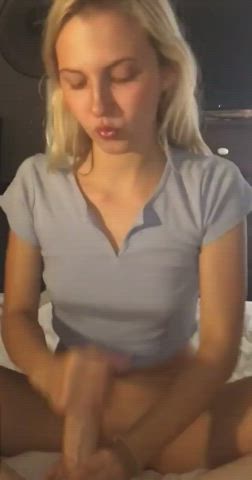 Perfect handjob π¦