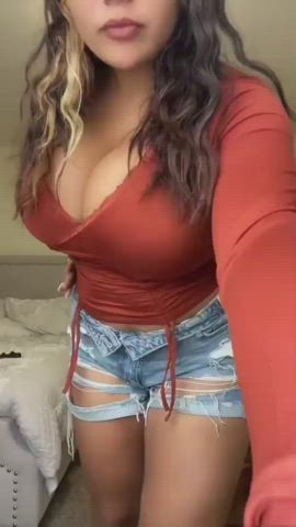 busty cleavage huge tits clip
