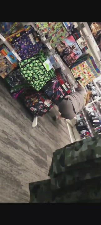 Mom Pussy Spy Cam clip
