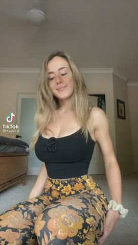 Big Ass TikTok clip