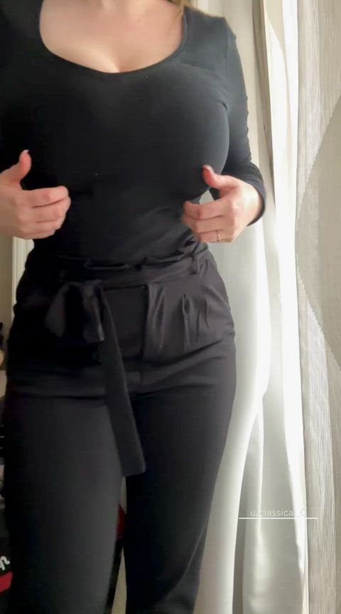 big tits bouncing bouncing tits hourglass huge tits pale sideboob clip