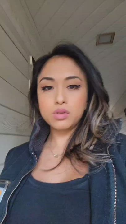 Boobs Busty Filipina Outdoor clip