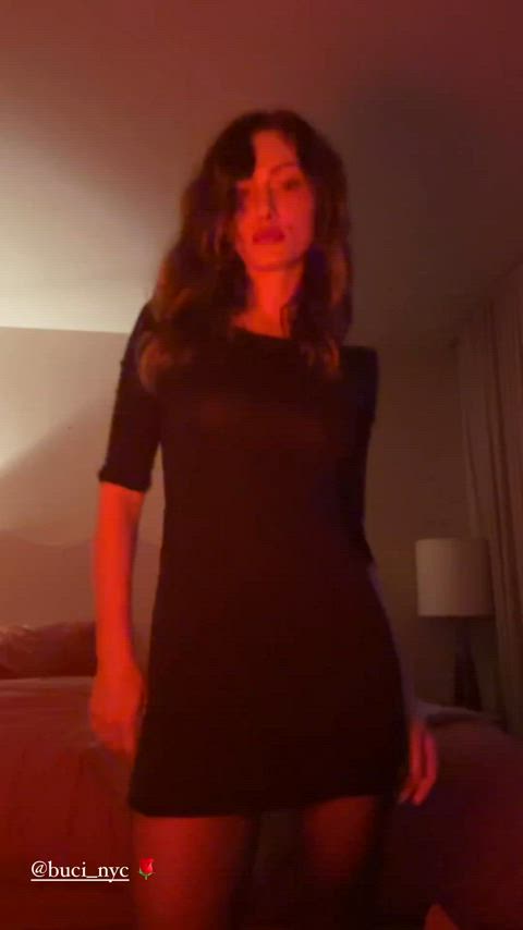 actress brunette celebrity legs phoebe tonkin stockings clip