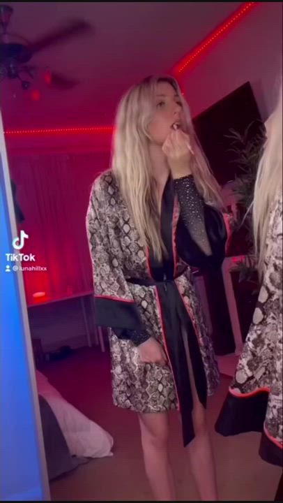Amateur Naked Nude TikTok clip