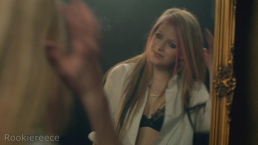 avril lavigne blonde celebrity clip