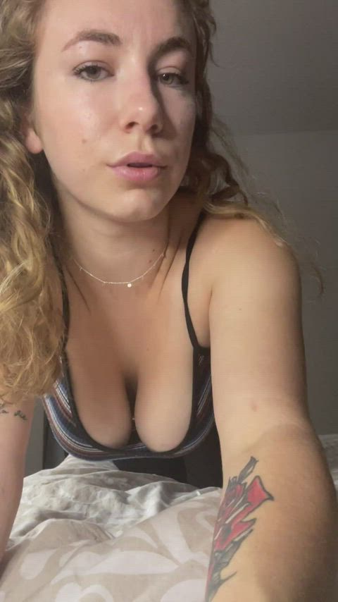 big tits cleavage downblouse natural tits teasing clip