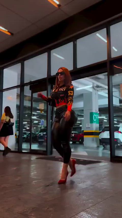 ass babe big ass bimbo fake fake ass fake lips bimbos clip