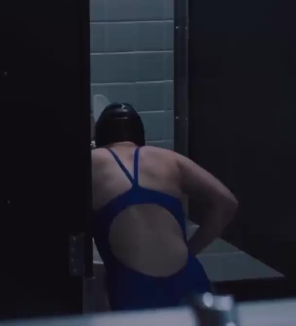 Maisie Williams clip
