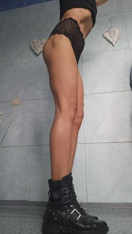 boots foot fetish legs milf mature clip
