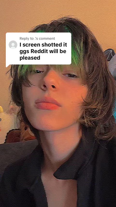 short hair tiktok green hair clip