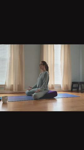 cleavage redhead yoga clip