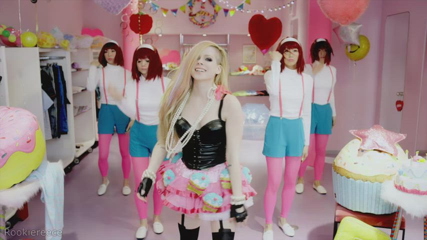 avril lavigne blonde celebrity dress emo legs tattoo clip
