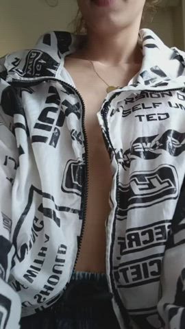 amateur petite small tits clip