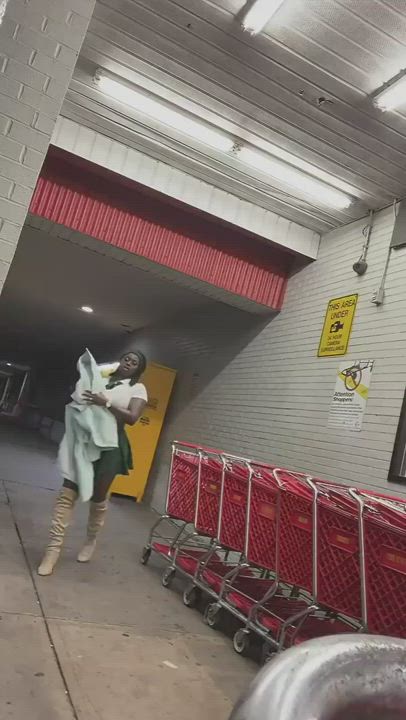 Blowjob Ebony Public clip