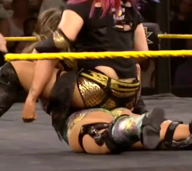 Wrestling clip