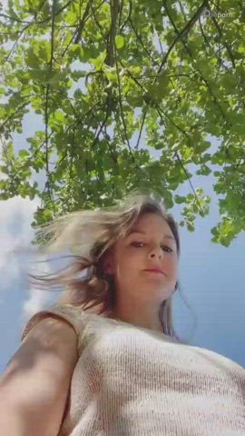 outdoor puffy pussy lips shaved pussy clip