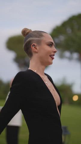 Cara Delevingne Cleavage Small Tits clip