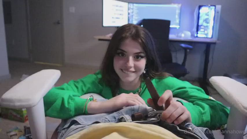 Blowjob Brunette Cute Smile Teen clip