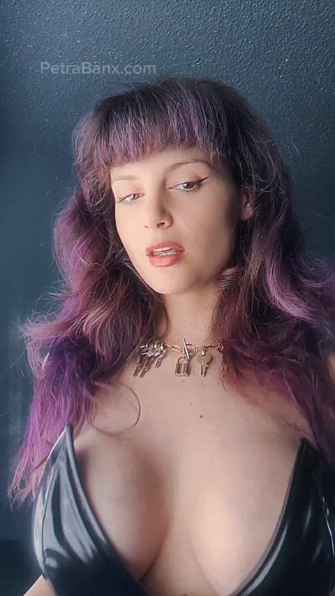 It's so easy to mindfuck when you have huge tits