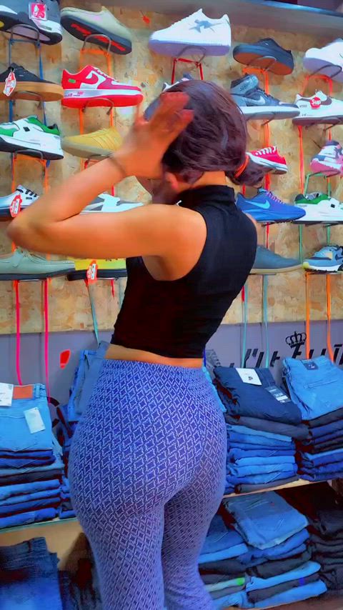 Something about ass in tight pants π