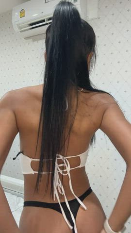 Do you think I would look better in my new lingerie? š