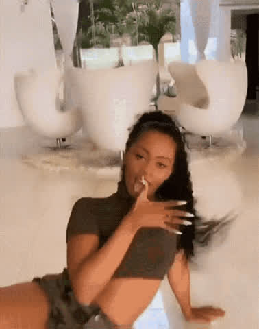 Dancing Girl Girl Solo clip