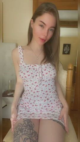 Amateur Panties Solo Teen Undressing clip