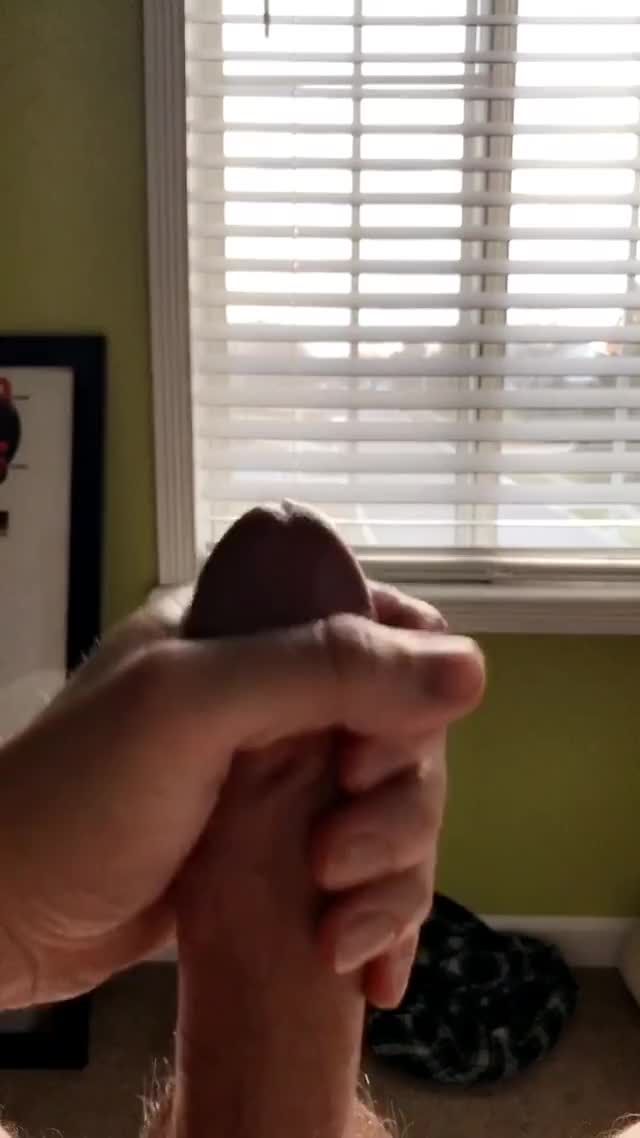 HUGE CUMSHOT
