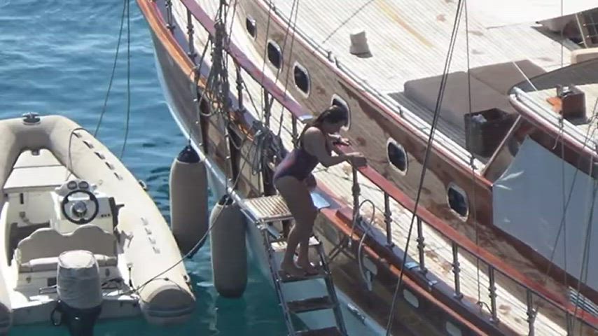 Big Tits Bikini Kelly Brook Outdoor Spy Voyeur clip
