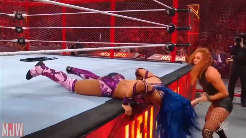 sasha banks worked with chairs and sticks