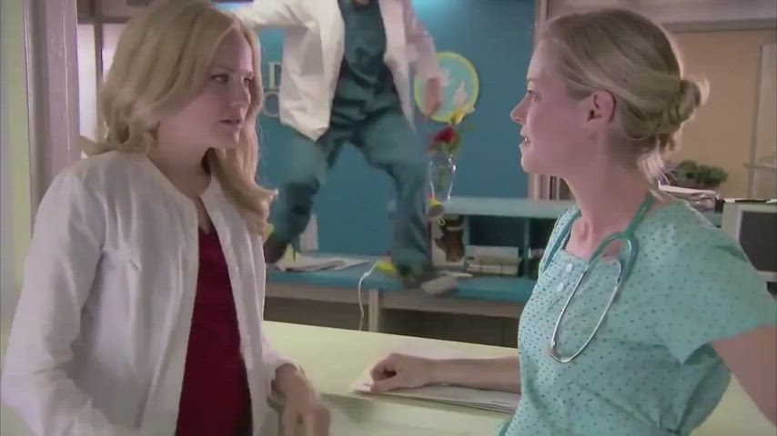 Celebrity Kissing Lesbian clip
