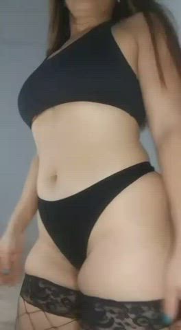 My hungry buns crave spanking.