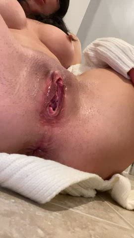 masturbating pussy pussy spread spreading clip