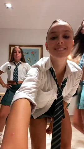 brunette teen tiktok clip