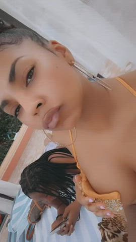 Bikini Celebrity Cleavage Ebony Lips Natural Tits Swimsuit Tits clip