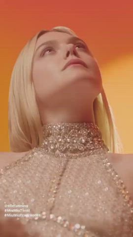 elle fanning natural tits small tits clip