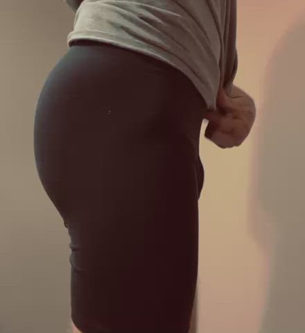 Do you like my new shorts? ๐๐