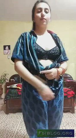 ass nipples pakistani striptease clip