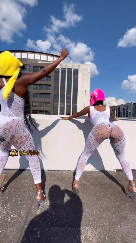 Daalischus & Kaisian Shaking Ass 🤩