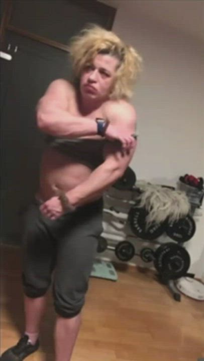 Bodybuilder Muscular Girl Muscular Milf clip