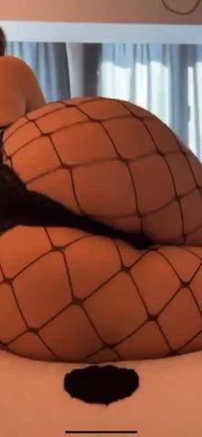 Bummm need a spanking π» kyubun21
