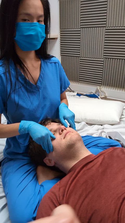 A glovely face massage π