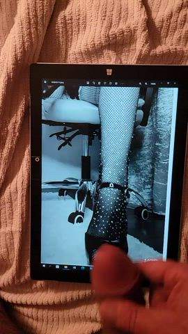 cum feet feet fetish small cock tribute clip