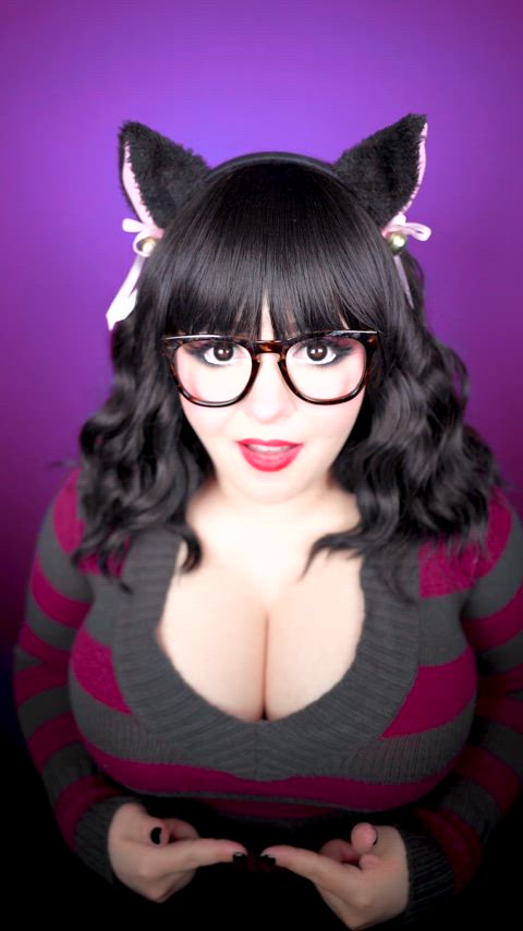 alternative big tits catgirl cleavage innocent onlyfans tiktok tits r/catgirls r/tiktits